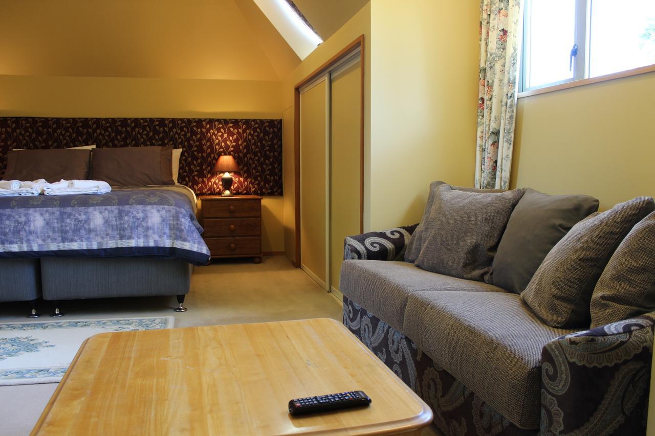 Shamrock Garden B&B Airport Christchurch Exterior foto